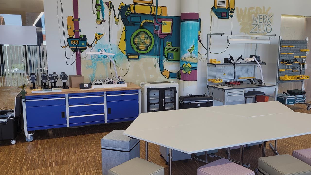 FabLab mit diversen Produktionstools © FabLab Wissenschaft und Forschung Land NÖ
