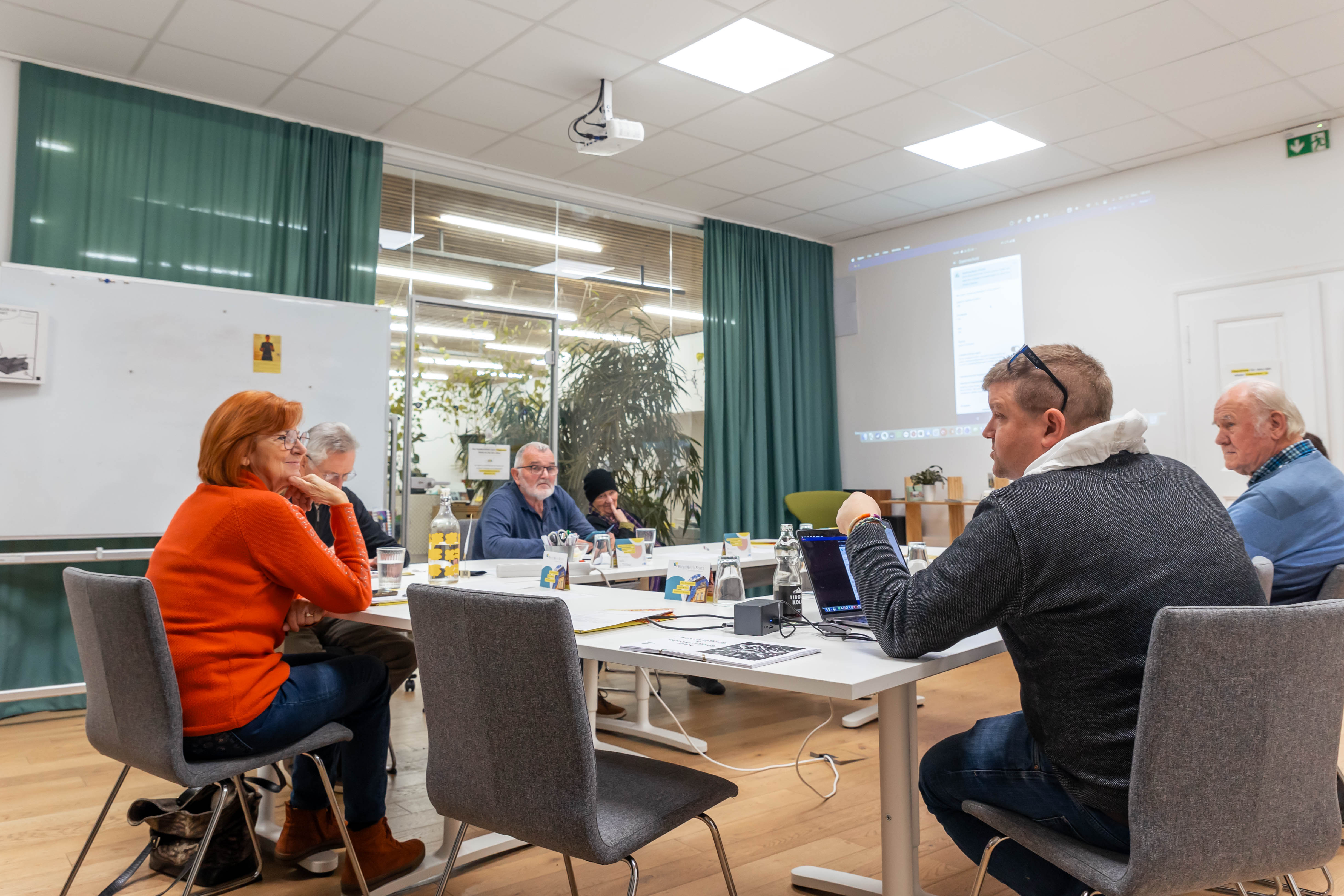 Teilnehmende einer Digital Überall PLUS Workshopreihe © recreate